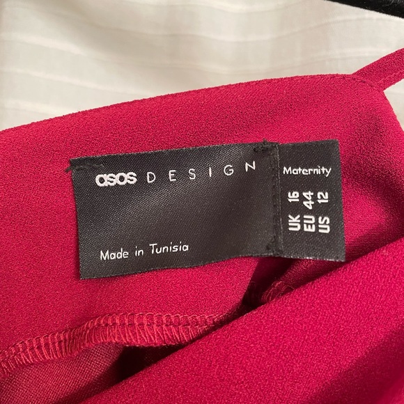 ASOS DESIGN Maternity Off Shoulder Ruched Midi Dress in Red - Picture 7 of 8